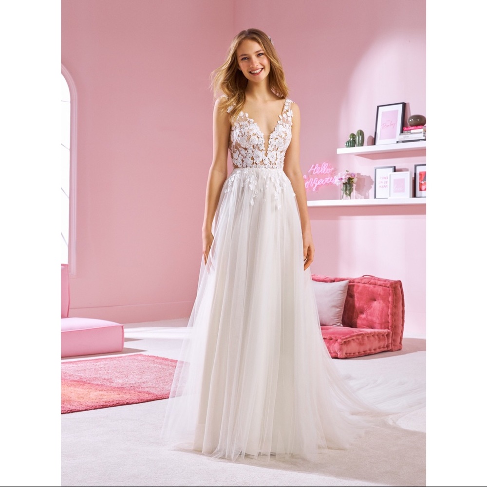 White One Pronovias Miley Wedding Dress
